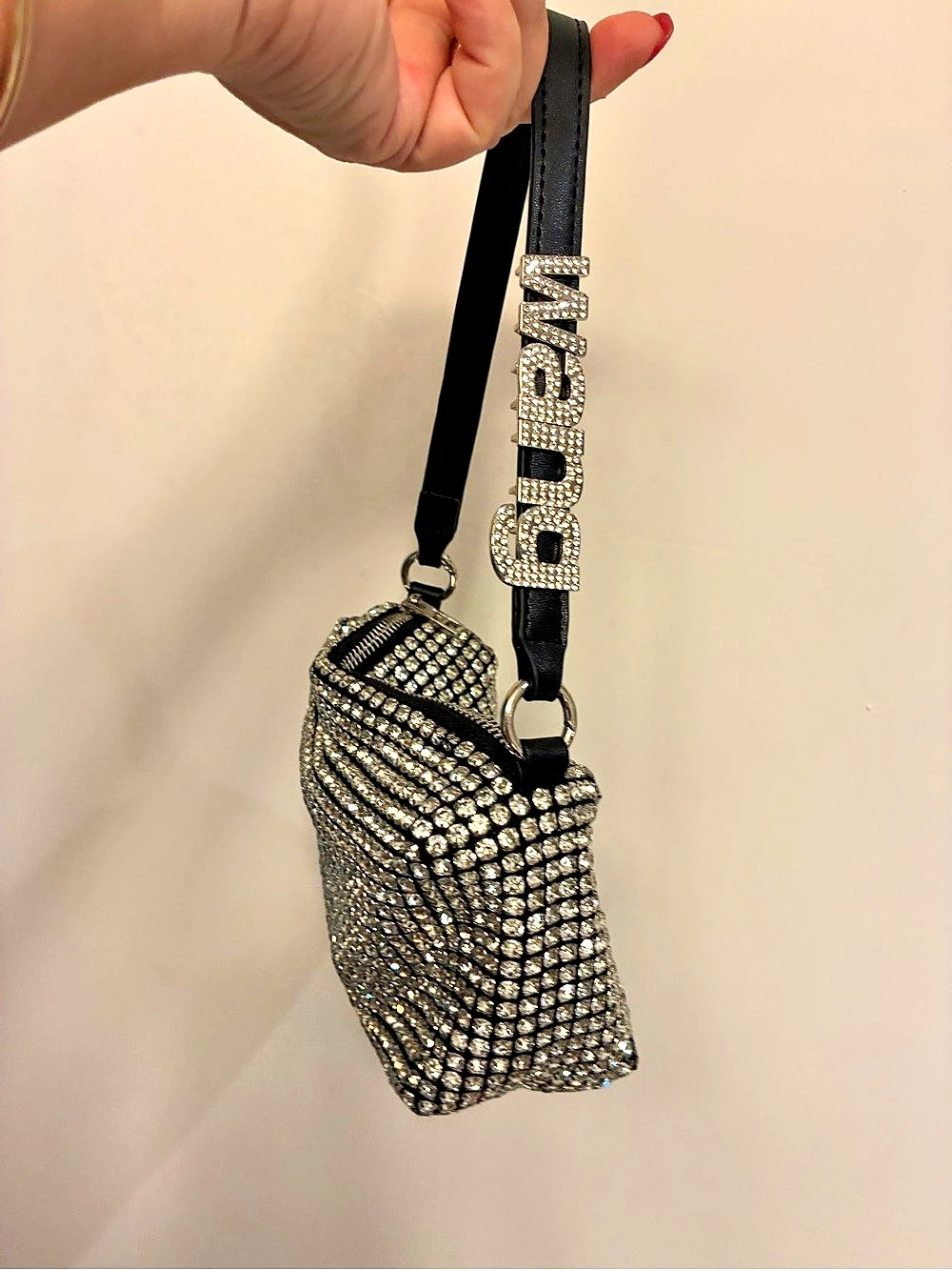 Vera Wang bag Supreme Rhinestone Crossbody Bag in Black & Silver , used once. - Picture 5 of 9